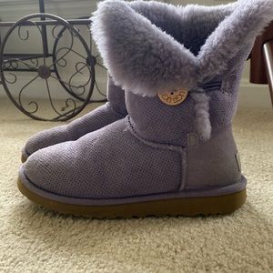 Light Purple Bailey Button Ugg Boots Size 7 Perforated design